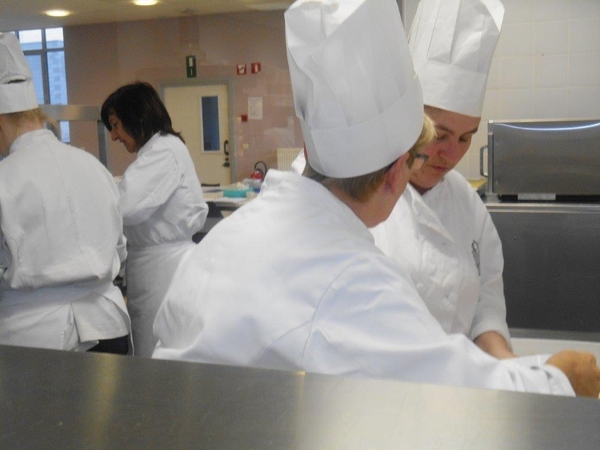 avondgebakjes petit fours 8.10.2013 dinsdagvm 002