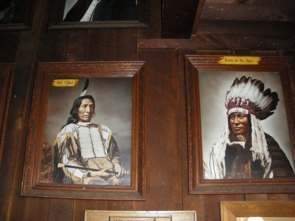 Native americans aan de muur