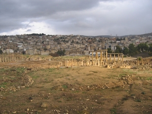 2b Jerash  _in de 8e eeuw door een aardbeving geheel onder het za