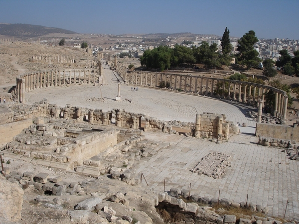 2b Jerash _ovale forum 3