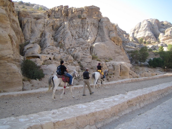 4  Petra  _de Siq,  toegangskloof _te paard