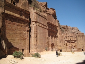 4  Petra _site _facades 2