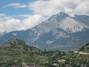 Zicht op berglandschap rond Sion.