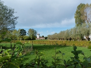 130-Oostkerke met dorpsmolen