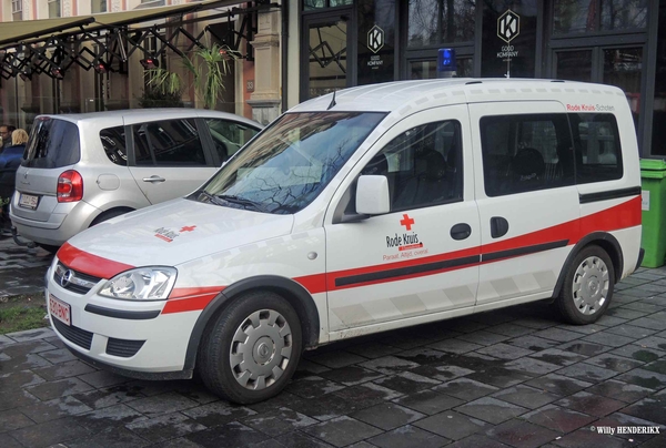 OPEL COMBO ROOD KRUIS 630-BNC  GROENPLAATS 20150102_1