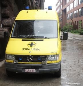 'HET VLAAMSE KRUIS' 206001 Mercedes 312D_B-CLR-481 PLOEGSTRAAT 20