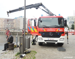 MERCEDES ACTROS met CONTAINER bij MAS 20160611 (2)