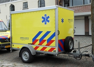 AMBULANCE aanhanger HELLEVOETSLUIS 20150815 (2)