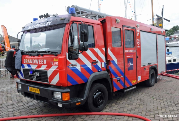 BRDW TS701 SFS RENTAL BV MAN_NL-BH-FN-71 HELLEVOETSLUIS 20150815 