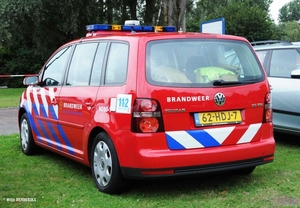 ROTTERDAM RIJNMOND VW TOURAN 20TDI_NL-62-HDJ-7 HELLEVOETSLUIS 201