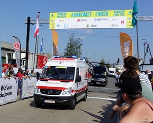 AMBU ROOD-KRUIS MERCEDES FJJ-927 SCHENGENPLEIN 20180902