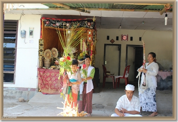 Ceremonie 3 maanden baby Komang (29)