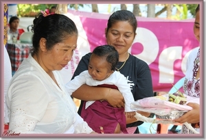 Ceremonie 3 maanden baby Komang (42)