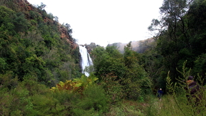 OP WEG NAAR DE VOET VAN DE WATERVAL (5)