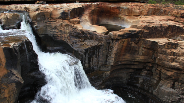 NOG ZO'N MOOIE BEELD OP POTHOLES EN CANYON