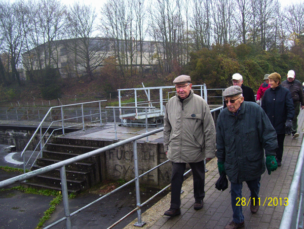 Wandeling naar Mechelse Kruidtuin - 28 november 2013