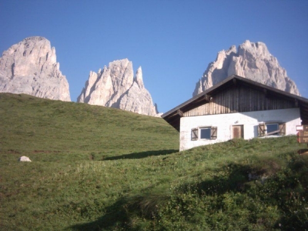 20040721Roseng 002 SellaJoch-FriedrAugustWeg-TierserAlplH