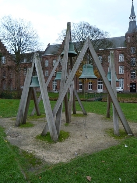 045-Klokkenmonument-J.Vloeberghs