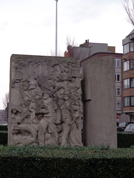 Monument van de Oorlogsslachtoffers - voorkant