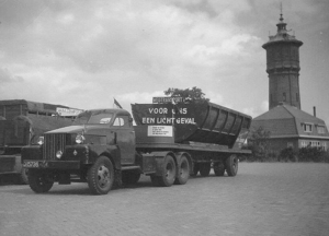 Studebaker    D-15736