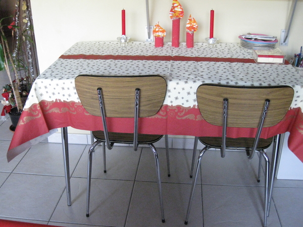 12) De keukentafel