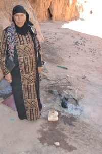 de Bedouienen leven nog altijd in Petra