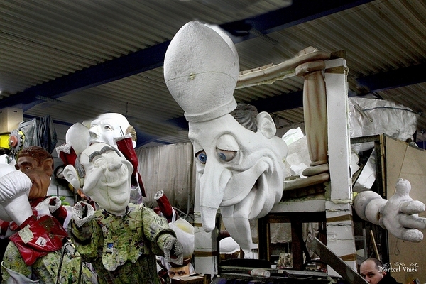 sized_sized_IMG_23485a karnavalswerkhallen een eerste bezoek