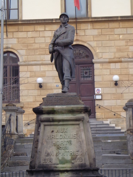 Oorlogsmonument aan het Stadhuis