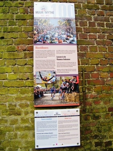 Padstappers Manneken Pis tocht Geraardsbergen