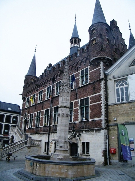 Padstappers Manneken Pis tocht Geraardsbergen