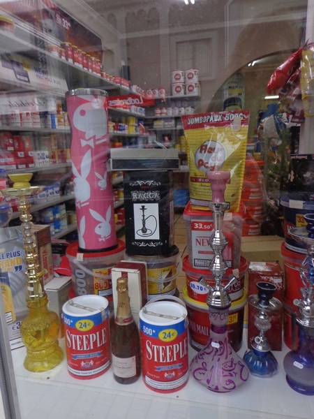 Tabakswinkels aan de grens met Frankrijk