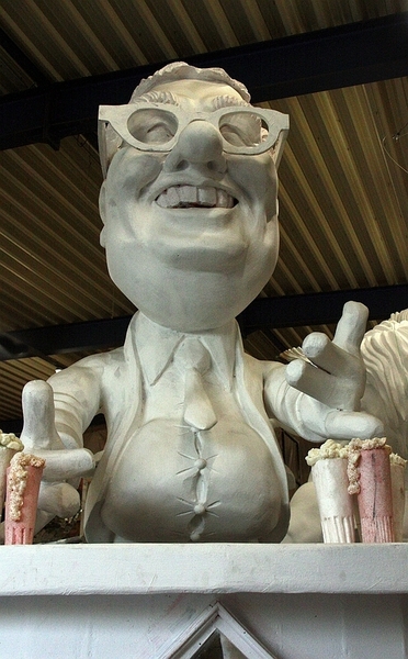 sized_sized_IMG_24148a aalst karnavalhallen