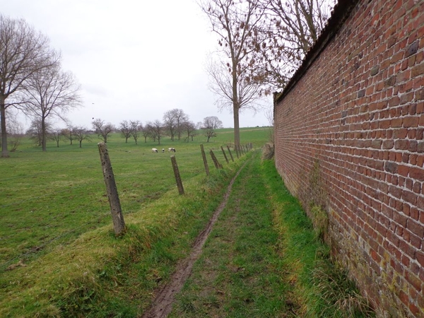 Verder langs veldwegen