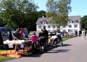 Op de rommelmarkt