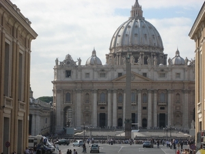 Sint Pietersbasiliek vanaf de Via della Conciliazione