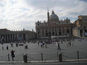 Sint Pietersbasiliek vanaf de Via della Conciliazione