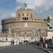 op de Ponte Sant'Angelo staan beelden van Petrus, Paul en 10 enge