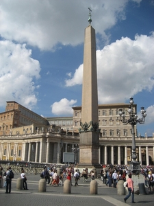 St Pietersplein met Egyptische obelisk uit 37