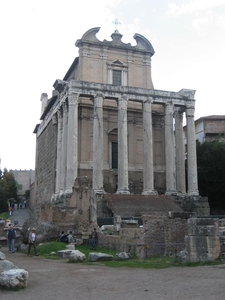 tempel van Antoninus en Faustina