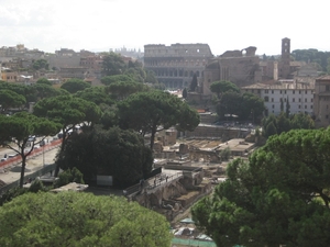 zicht op Colosseum vanop Nationaal Monument