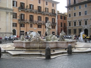 Piazza Navona - Fontana del Moro (centrale figuur ontworpen door 