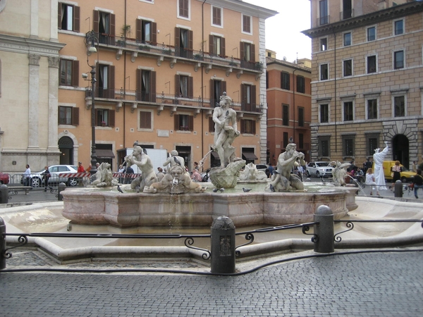 Piazza Navona - Fontana del Moro (centrale figuur ontworpen door 