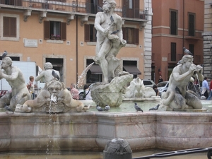 Piazza Navona - Fontana del Moro (centrale figuur ontworpen door 