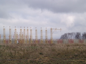 Seinpalen rond de luchthaven