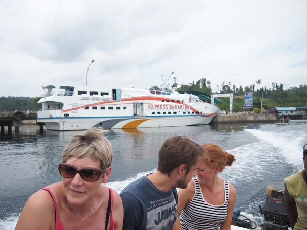 Express-boot naar Waisea...en dan naar Kri !