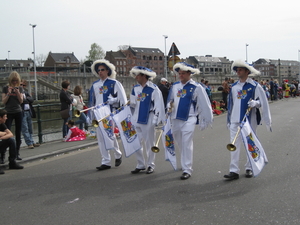 21) De grote carnavalsstoet