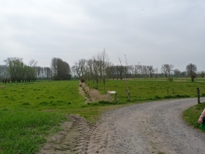 27-Door Kalevallei richting Merendree...