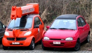 Mazda 121 Bolhoedje (1991–1996) & Smart Benz Crane