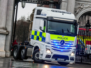 Truck Police_Mercedes_Actros_UK_IMG_4735