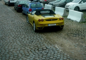 P1410891_Ferrari_Yellow_Licence-Plate_XXXXXX